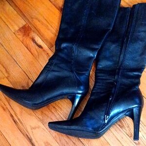 Kenneth Cole Reaction Black Heeled Boots with Elegant 3inch Stiletto Heel